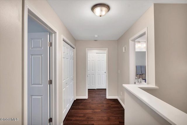 40 Stacey Way, North Greenbush, NY 12180