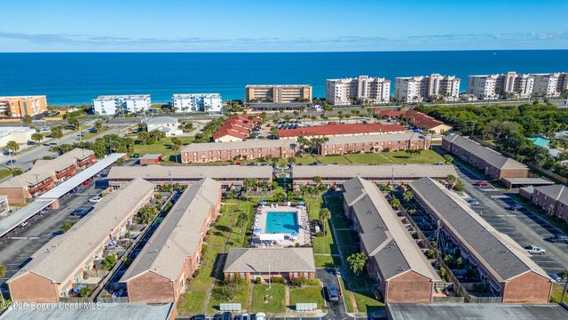 145 E Colonial Court D, Indian Harbour Beach, FL 32937