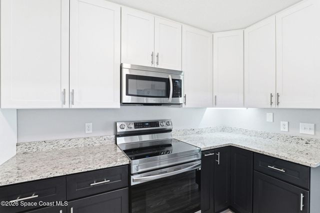 965 Elmont Street NW, Palm Bay, FL 32907
