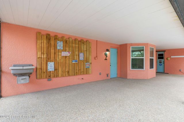 965 Elmont Street NW, Palm Bay, FL 32907