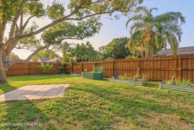 965 Elmont Street NW, Palm Bay, FL 32907