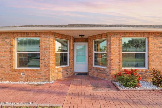 965 Elmont Street NW, Palm Bay, FL 32907