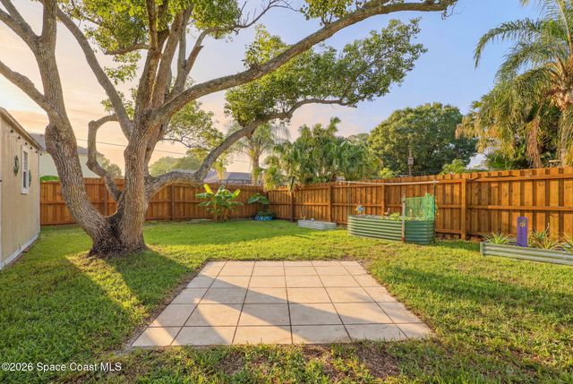 965 Elmont Street NW, Palm Bay, FL 32907