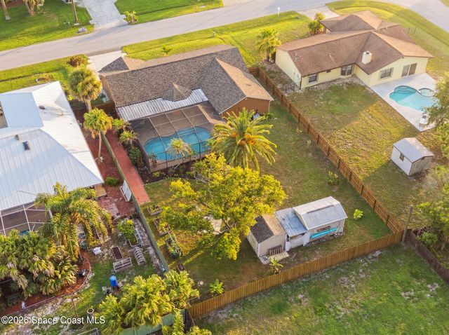 965 Elmont Street NW, Palm Bay, FL 32907