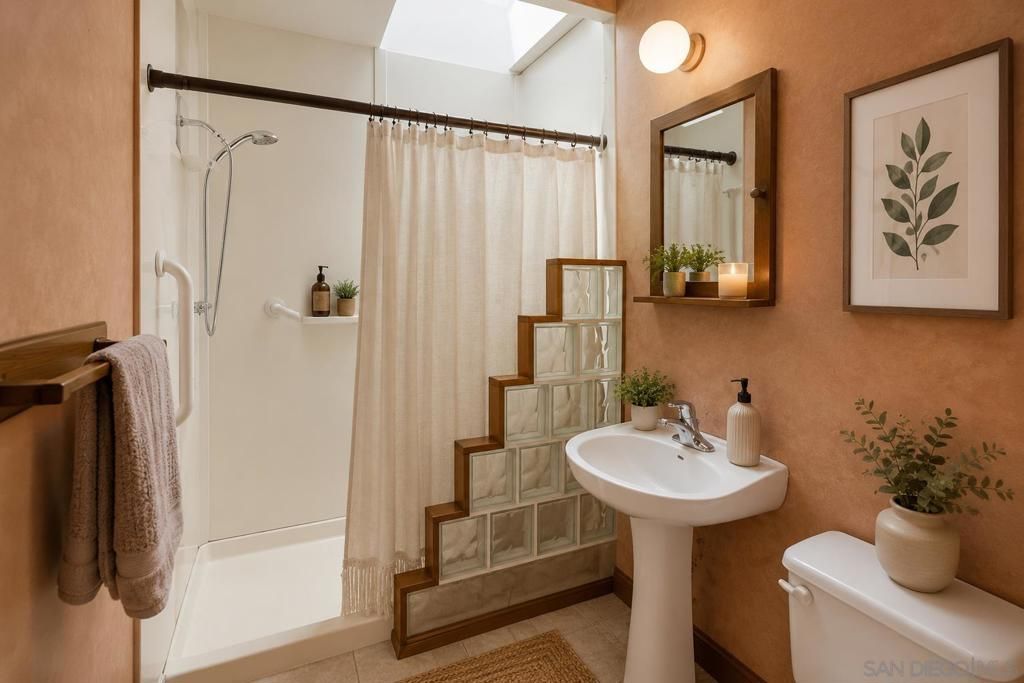 Image 10 of property listing at 3522 Foursome Dr, La Mesa, CA 91941