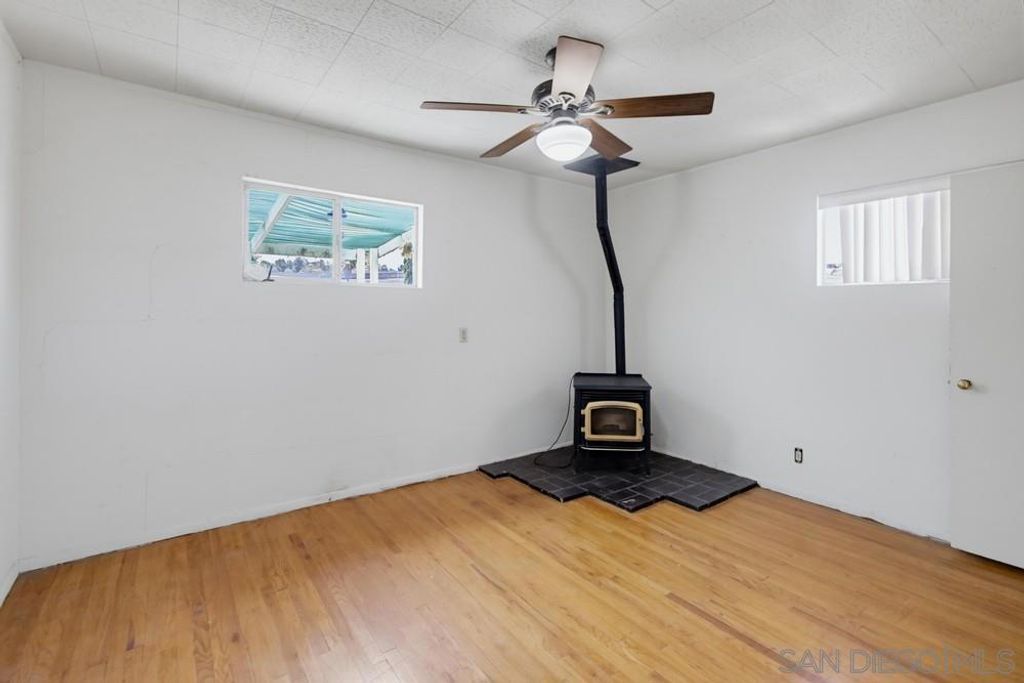 Image 14 of property listing at 3522 Foursome Dr, La Mesa, CA 91941