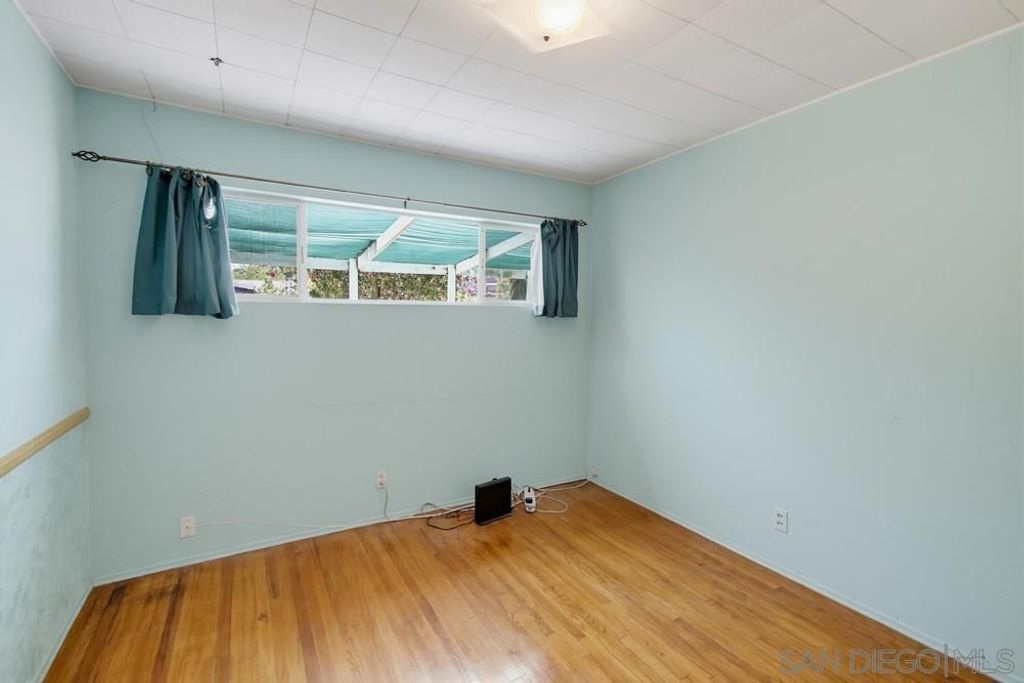 Image 16 of property listing at 3522 Foursome Dr, La Mesa, CA 91941