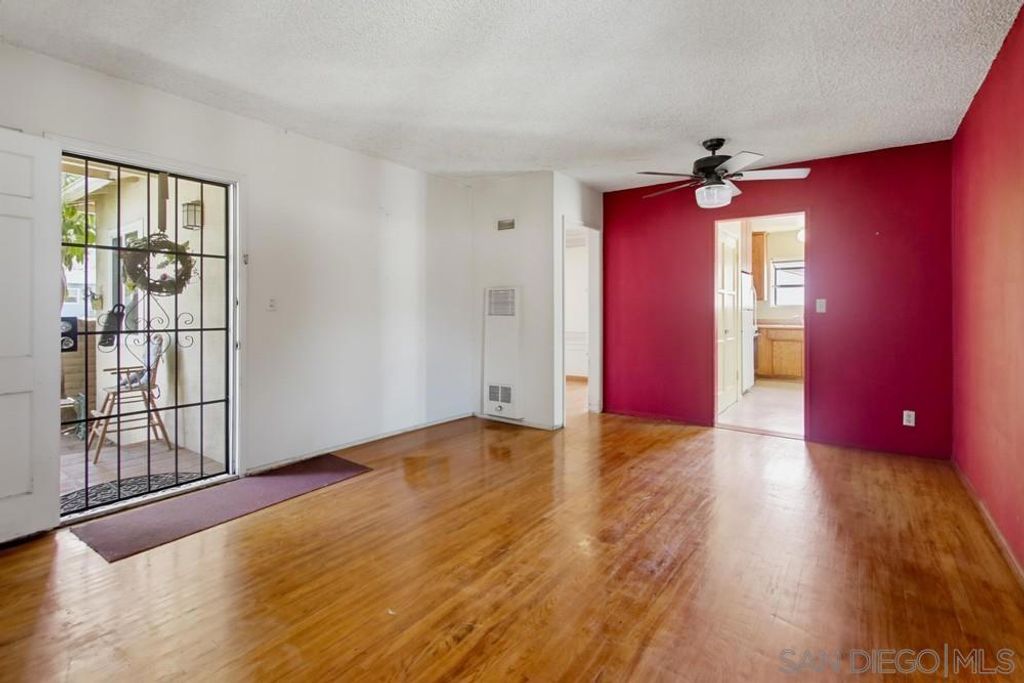 Image 4 of property listing at 3522 Foursome Dr, La Mesa, CA 91941