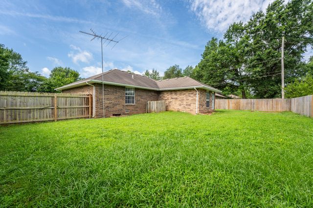 3813 W Harrison Street, Springfield, MO 65802