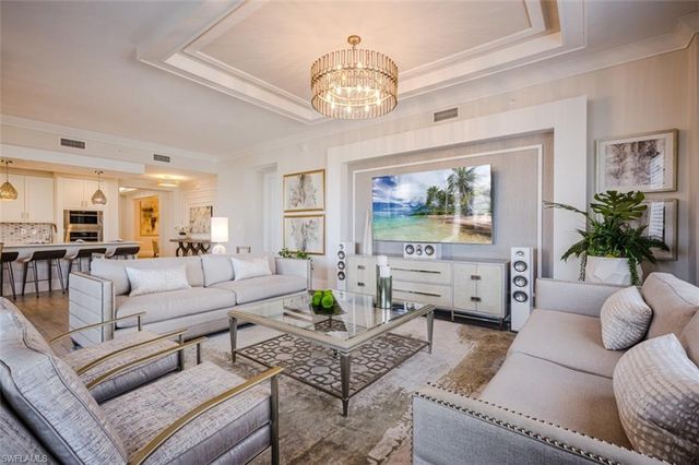 1135 3RD AVE S # 209, Naples, FL 34102