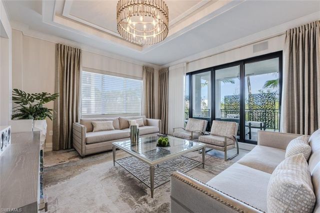 1135 3RD AVE S # 209, Naples, FL 34102