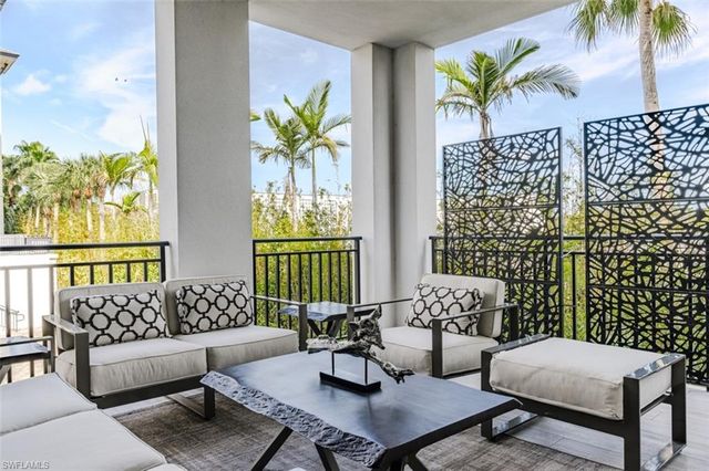 1135 3RD AVE S # 209, Naples, FL 34102