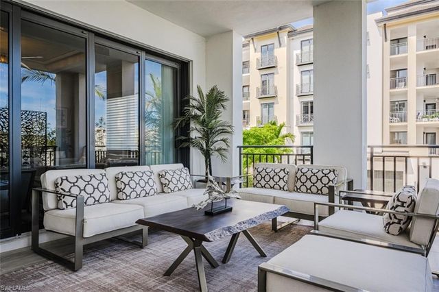 1135 3RD AVE S # 209, Naples, FL 34102