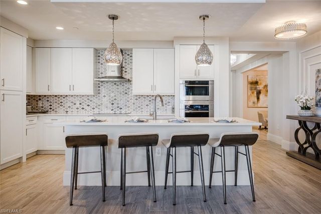 1135 3RD AVE S # 209, Naples, FL 34102