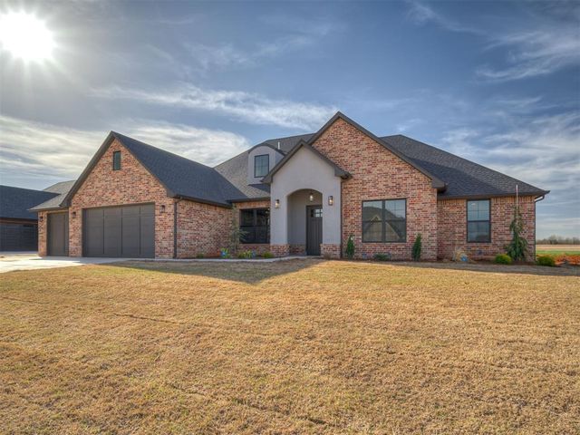 2218 W Cole Drive, Mustang, OK 73064