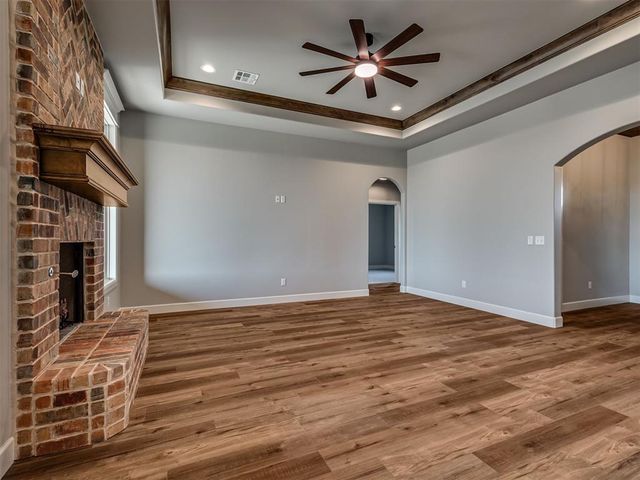 2218 W Cole Drive, Mustang, OK 73064