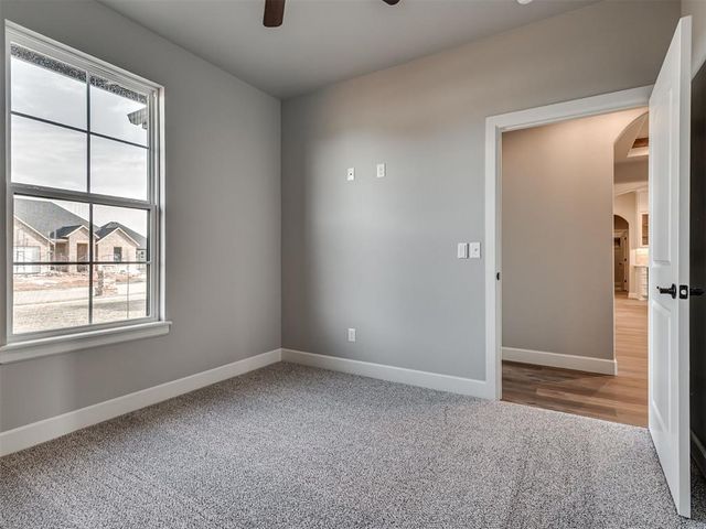 2218 W Cole Drive, Mustang, OK 73064