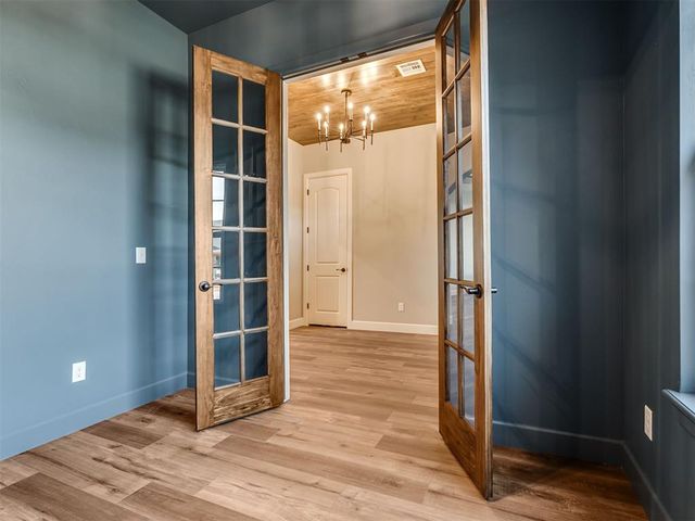 2218 W Cole Drive, Mustang, OK 73064