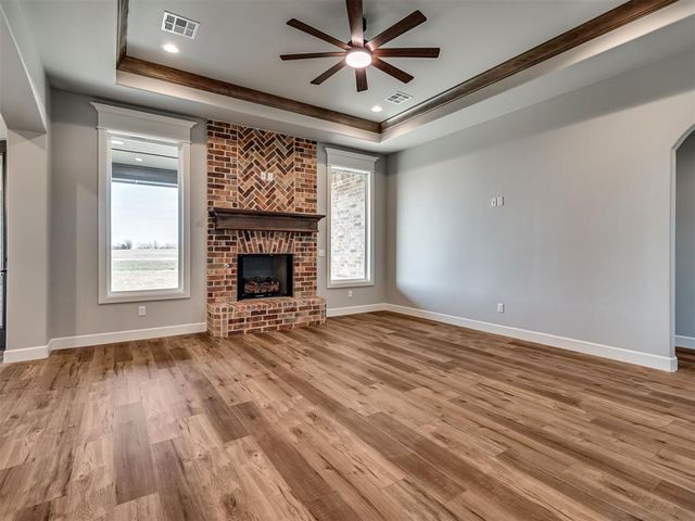 2218 W Cole Drive, Mustang, OK 73064