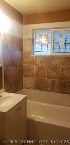 3129 N Lansing Place E, Tulsa, OK 74106