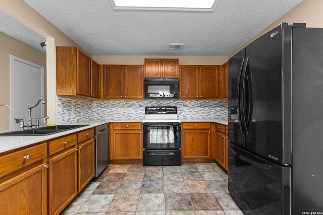 9615 Hillside Trail, San Antonio, TX 78250