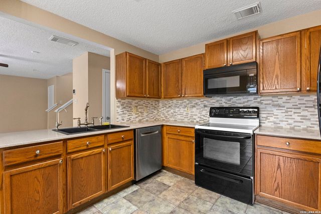 9615 Hillside Trail, San Antonio, TX 78250