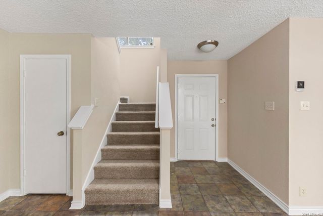 9615 Hillside Trail, San Antonio, TX 78250