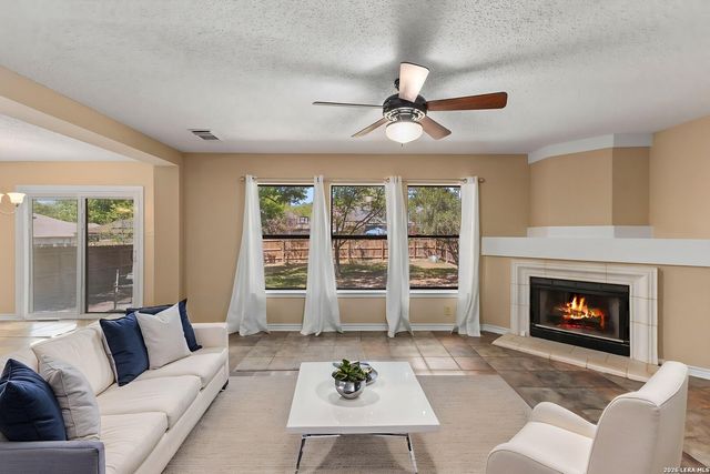 9615 Hillside Trail, San Antonio, TX 78250