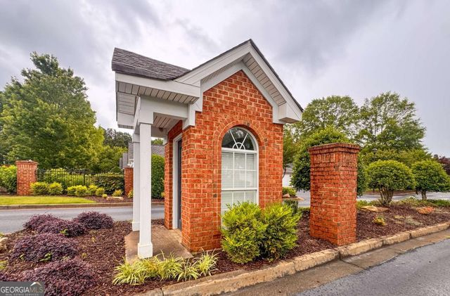 2235 Orchard Place, Roswell, GA 30076