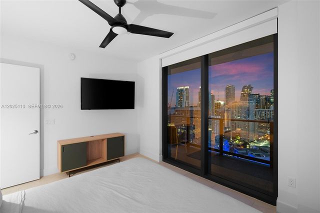 159 NE 6th St 3105, Miami, FL 33132