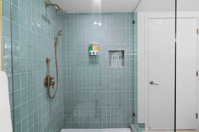 159 NE 6th St 3105, Miami, FL 33132
