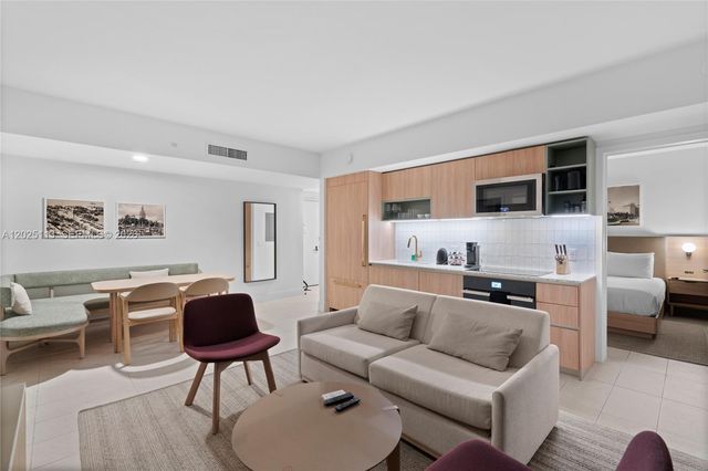 159 NE 6th St 3105, Miami, FL 33132