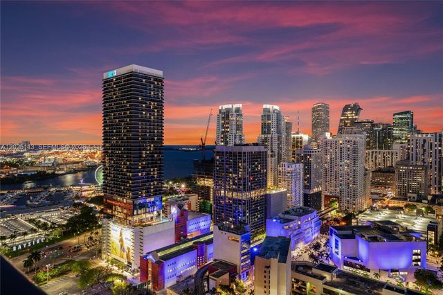 159 NE 6th St 3105, Miami, FL 33132