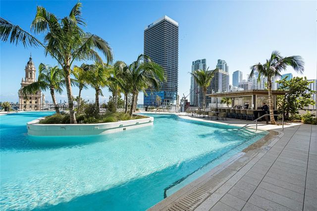 159 NE 6th St 3105, Miami, FL 33132