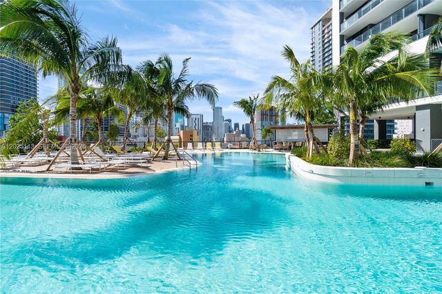 159 NE 6th St 3105, Miami, FL 33132