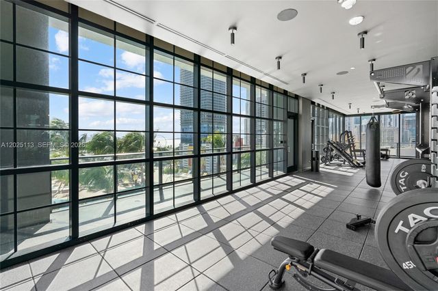 159 NE 6th St 3105, Miami, FL 33132