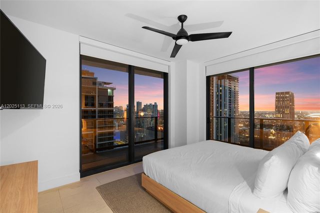 159 NE 6th St 3105, Miami, FL 33132