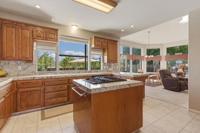 1290 Sonnys Way, Hollister, CA 95023