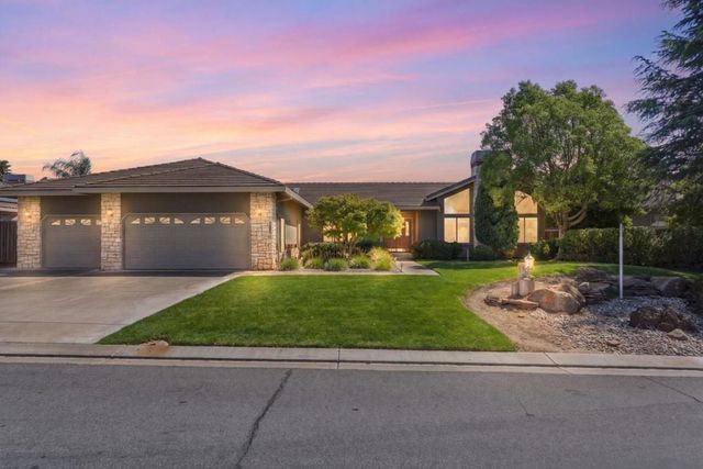1290 Sonnys Way, Hollister, CA 95023