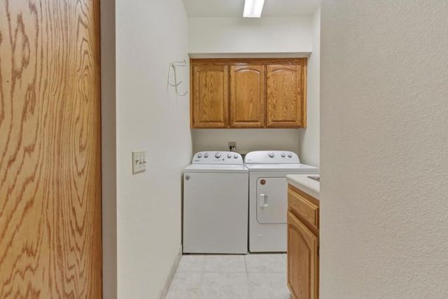 1290 Sonnys Way, Hollister, CA 95023