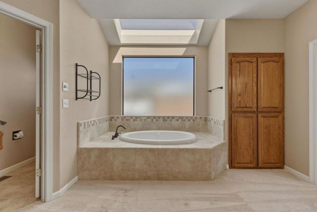 1290 Sonnys Way, Hollister, CA 95023