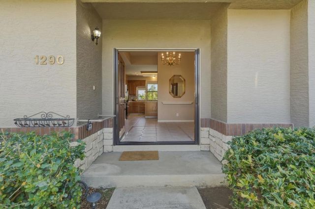 1290 Sonnys Way, Hollister, CA 95023