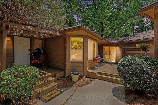 535 Putters Court, Johns Creek, GA 30022