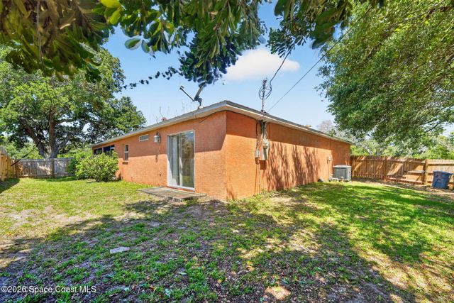 1706 Apache Street NE, Palm Bay, FL 32907