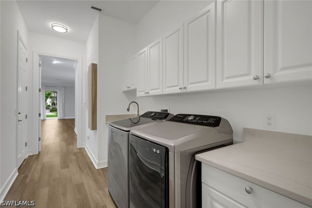 5021 Maxwell CIR 101, Naples, FL 34105