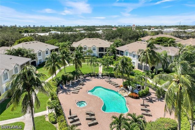 5021 Maxwell CIR 101, Naples, FL 34105