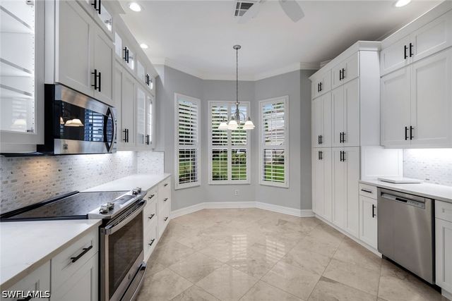 5021 Maxwell CIR 101, Naples, FL 34105