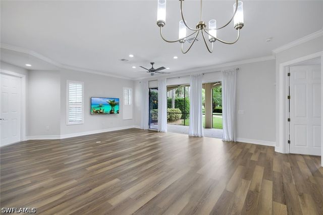 5021 Maxwell CIR 101, Naples, FL 34105