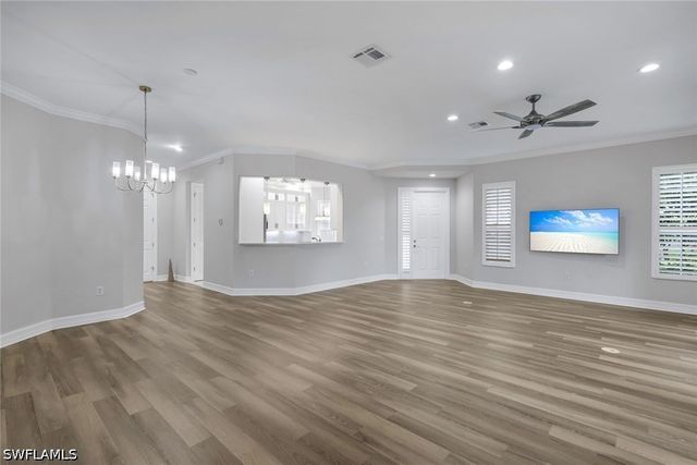5021 Maxwell CIR 101, Naples, FL 34105