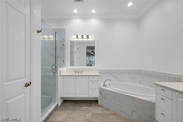 5021 Maxwell CIR 101, Naples, FL 34105